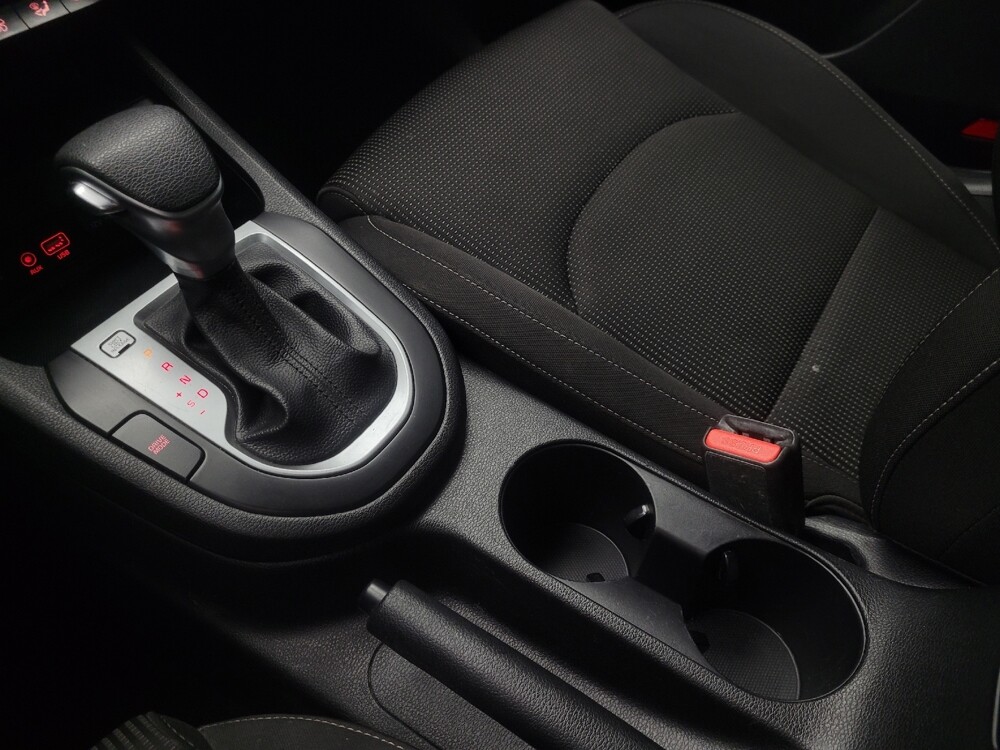 2019 Kia Forte in Highland, IN 46322 - 18086872 26