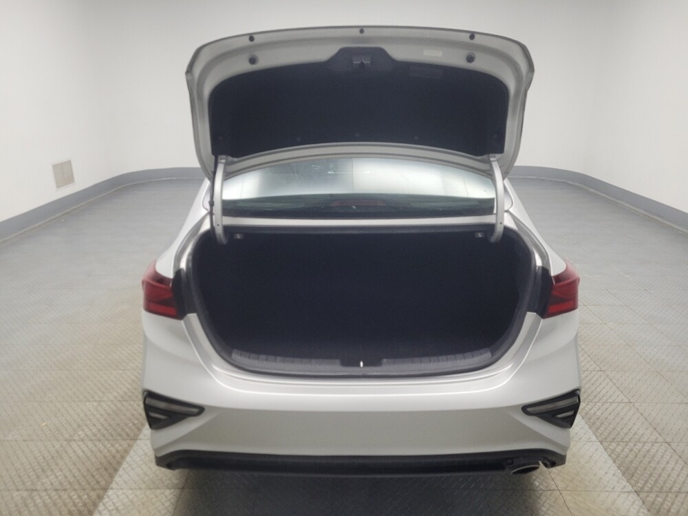 2019 Kia Forte in Highland, IN 46322 - 18086872 29