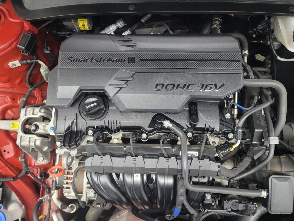 2021 Hyundai Elantra in Highland, IN 46322 - 18086874 30