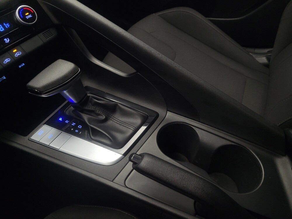 2021 Hyundai Elantra in Highland, IN 46322 - 18086874 26