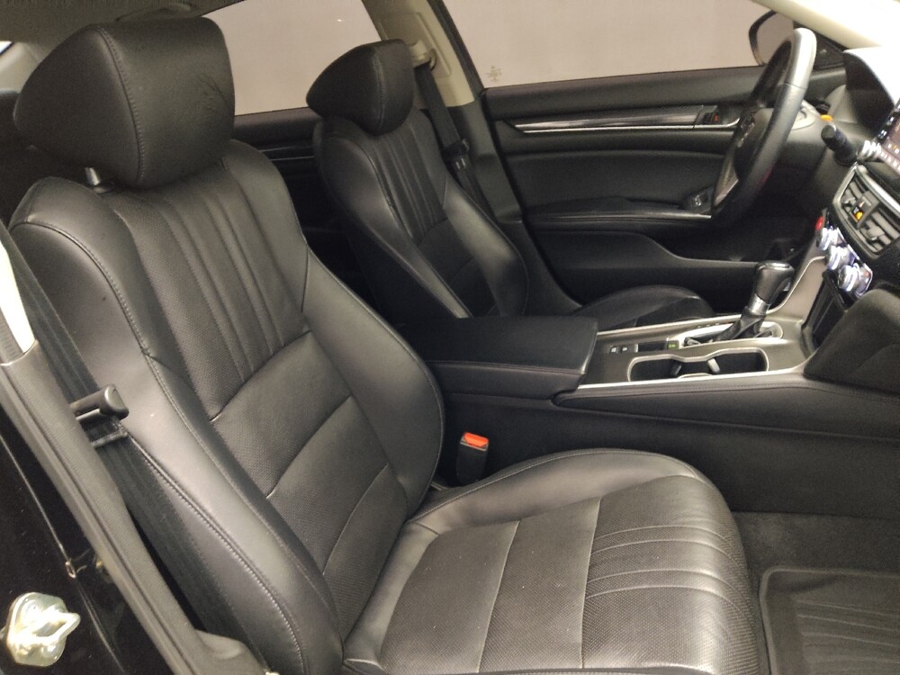 2018 Honda Accord in Union City, GA 30291 - 18086879 21