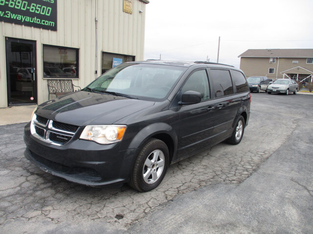 2011 Dodge Grand Caravan in Oak Grove, MO 64075 - 18086891