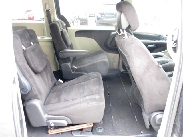 2011 Dodge Grand Caravan in Oak Grove, MO 64075 - 18086891 7