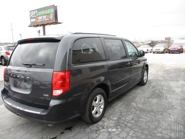 2011 Dodge Grand Caravan in Oak Grove, MO 64075 - 18086891 3