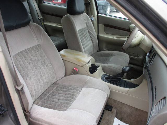 2003 Chevrolet Impala in Oak Grove, MO 64075 - 18086892 10