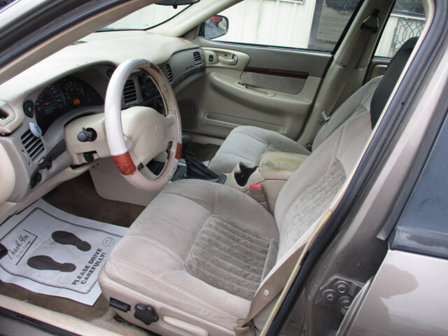 2003 Chevrolet Impala in Oak Grove, MO 64075 - 18086892 9