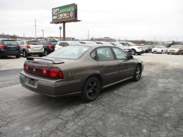 2003 Chevrolet Impala in Oak Grove, MO 64075 - 18086892 5