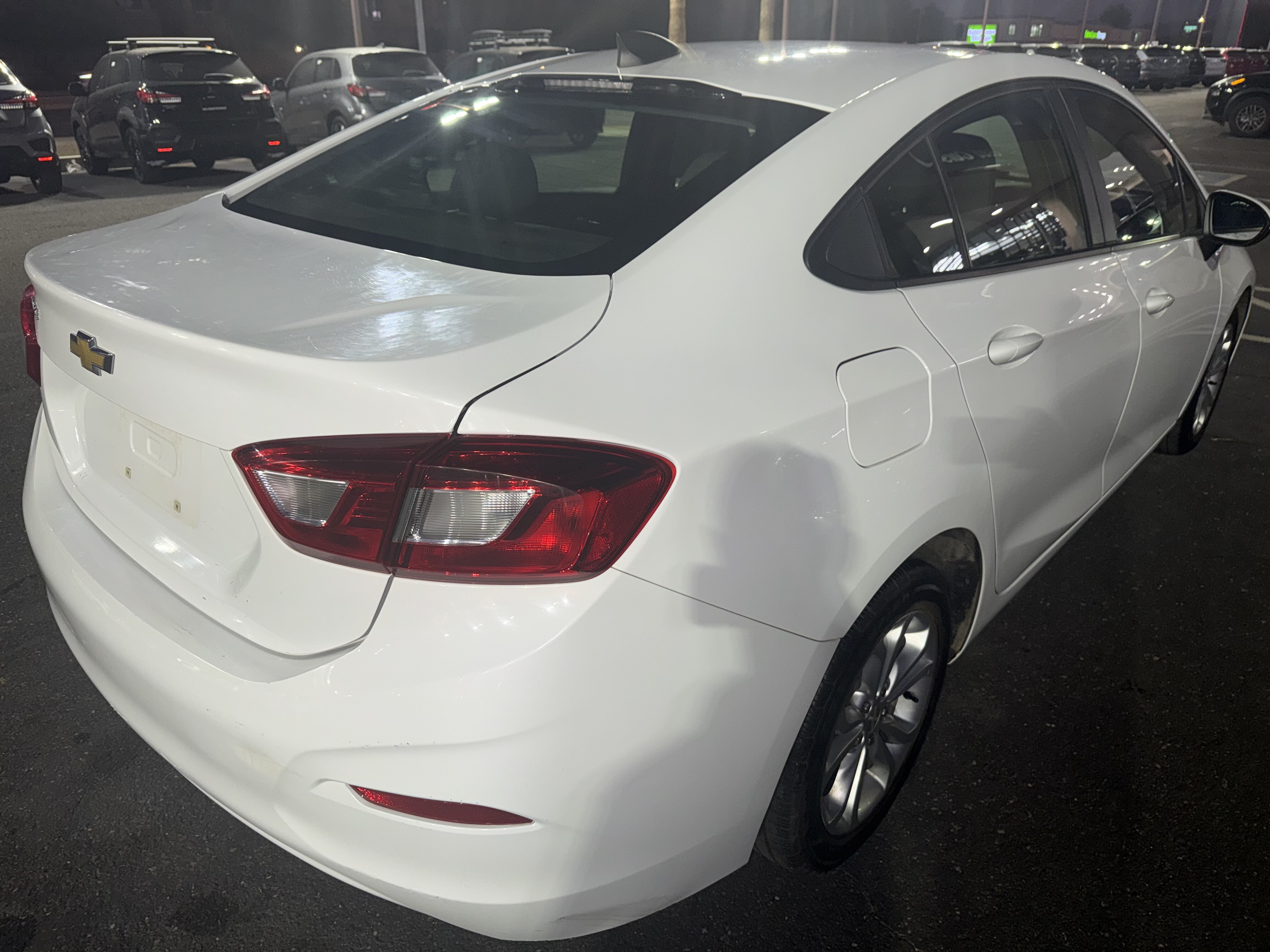 2019 Chevrolet Cruze in Phoenix, AZ 85022 - 18086908 4