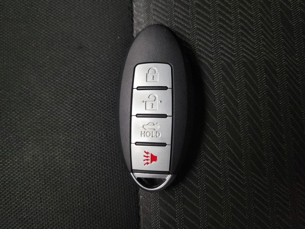 2021 Nissan Versa in Downey, CA 90241 - 18086914 32