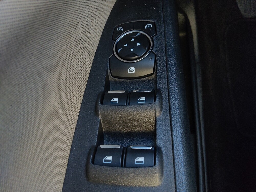 2017 Ford Fusion in Jackson, MS 39211 - 18086930 27