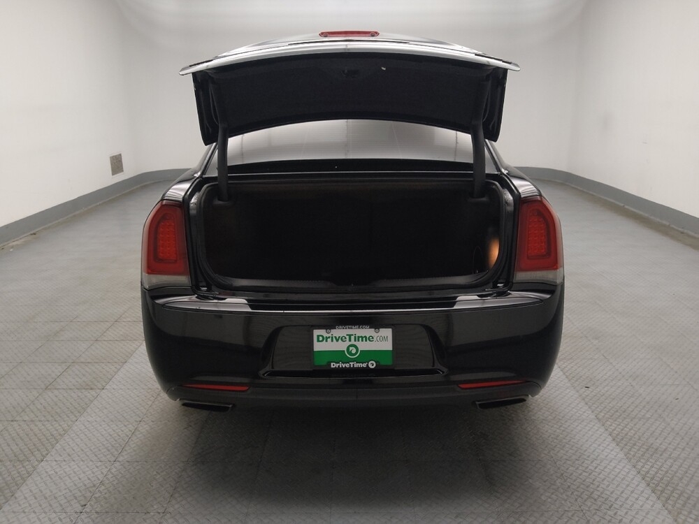 2017 Chrysler 300 in Des Moines, IA 50310 - 18086934 29