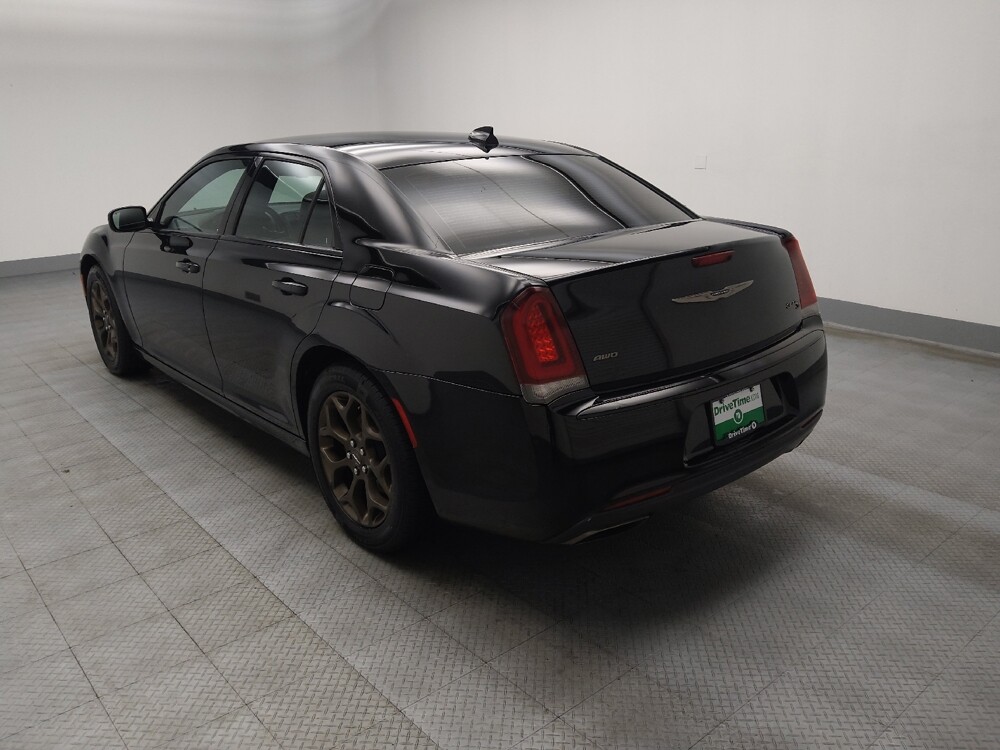 2017 Chrysler 300 in Des Moines, IA 50310 - 18086934 5