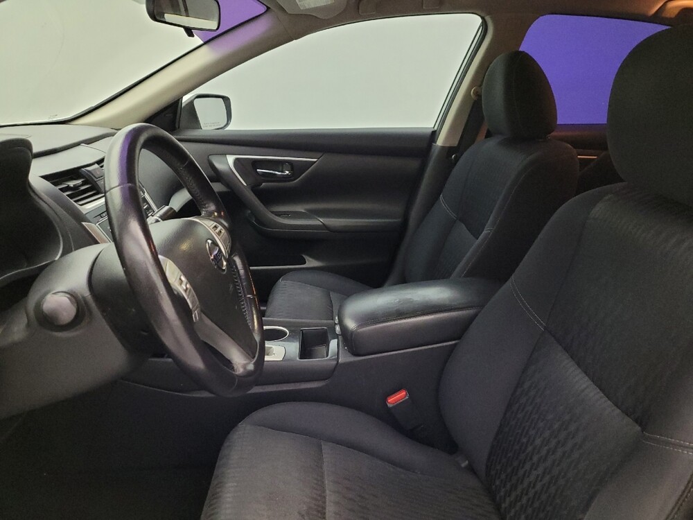 2018 Nissan Altima in Glendale, AZ 85301 - 18086951 17