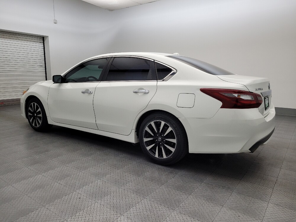 2018 Nissan Altima in Glendale, AZ 85301 - 18086951 3