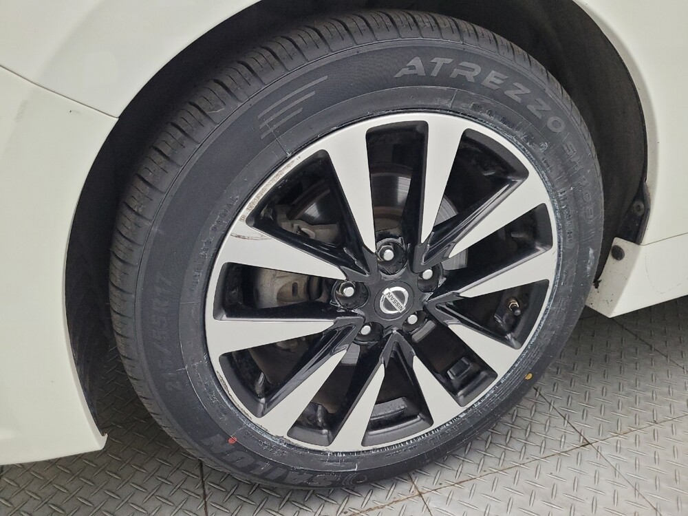 2018 Nissan Altima in Glendale, AZ 85301 - 18086951 31