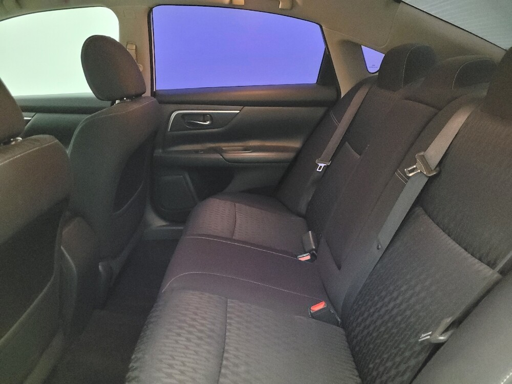 2018 Nissan Altima in Glendale, AZ 85301 - 18086951 18