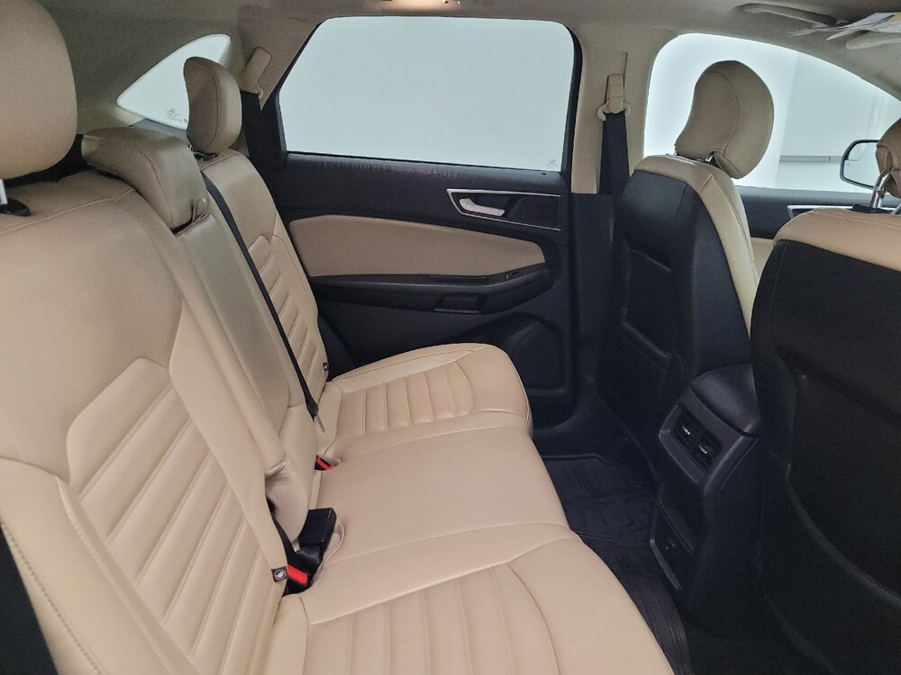 2016 Ford Edge in Glendale, AZ 85301 - 18086952 19