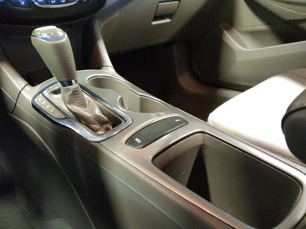 2018 Chevrolet Cruze in Glendale, AZ 85301 - 18086953 26