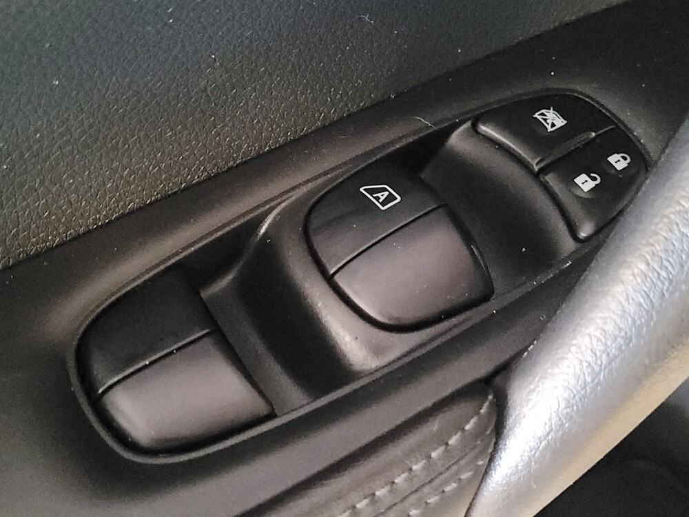 2019 Nissan Rogue in Miami, FL 33157 - 18086970 27