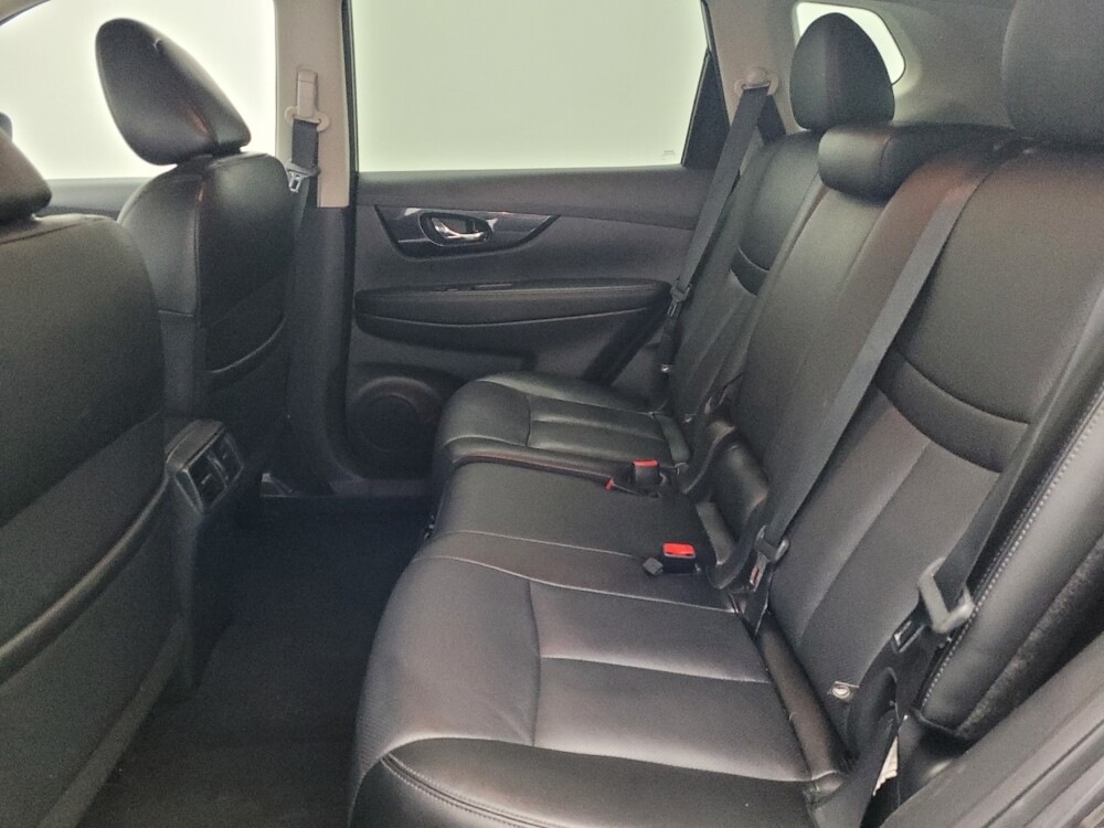 2019 Nissan Rogue in Miami, FL 33157 - 18086970 18