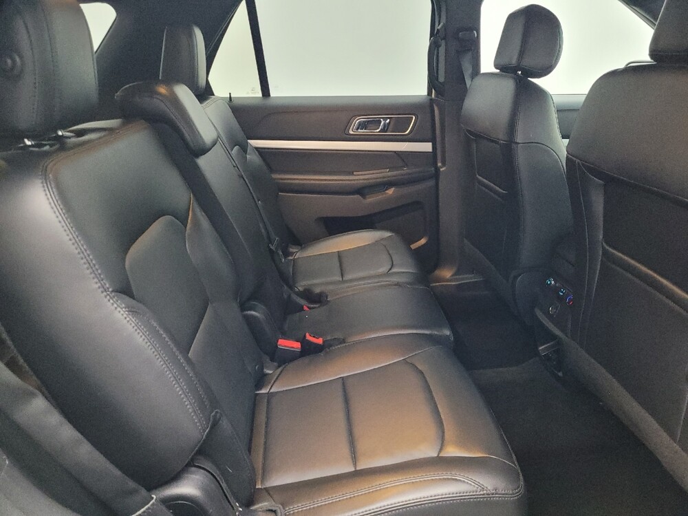 2016 Ford Explorer in Miami, FL 33157 - 18086976 19
