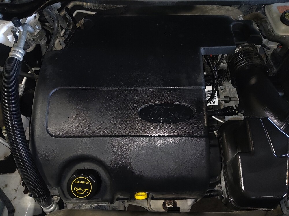 2016 Ford Explorer in Miami, FL 33157 - 18086976 30