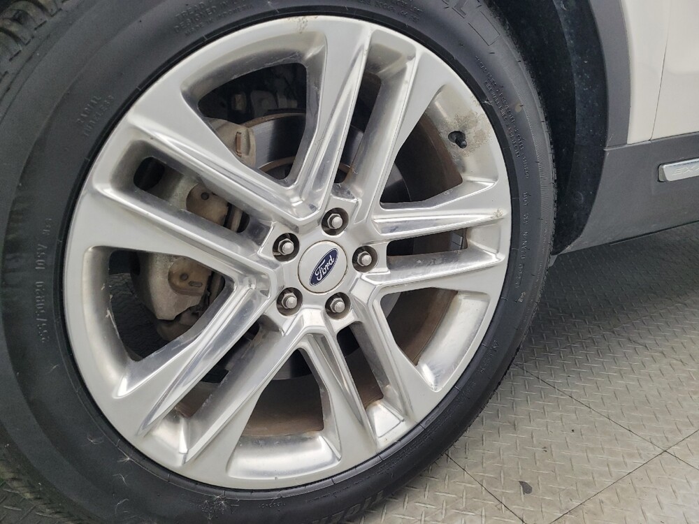 2016 Ford Explorer in Miami, FL 33157 - 18086976 31