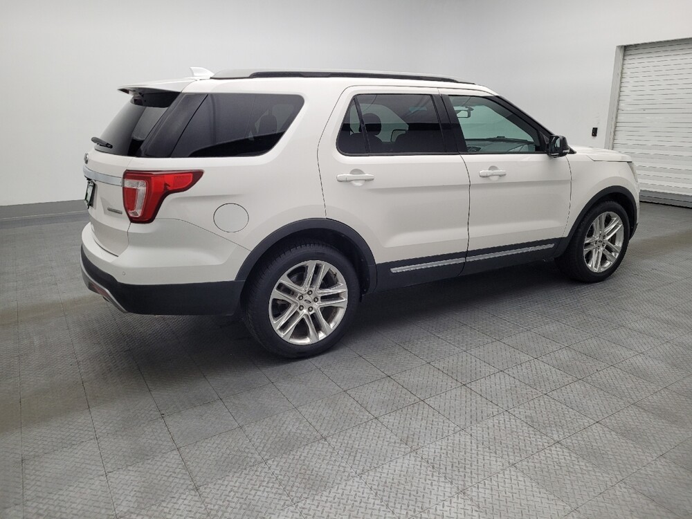 2016 Ford Explorer in Miami, FL 33157 - 18086976 10