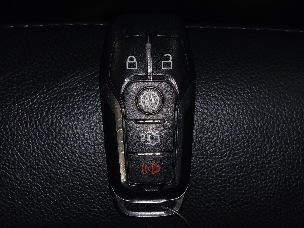 2016 Ford Explorer in Miami, FL 33157 - 18086976 32