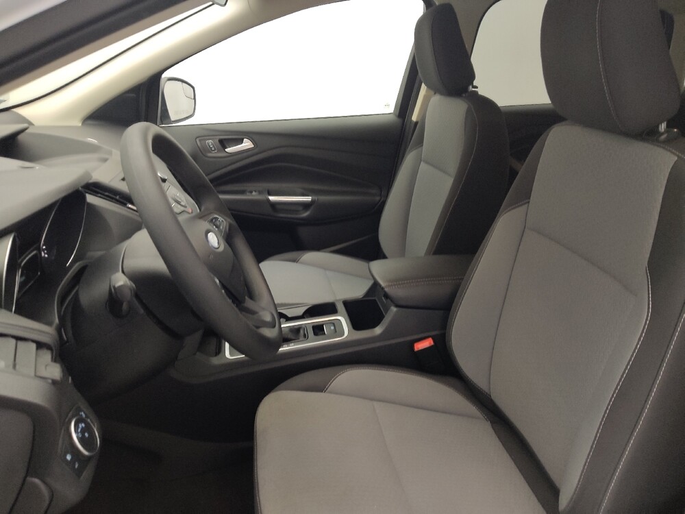 2018 Ford Escape in Orlando, FL 32808 - 18086979 17