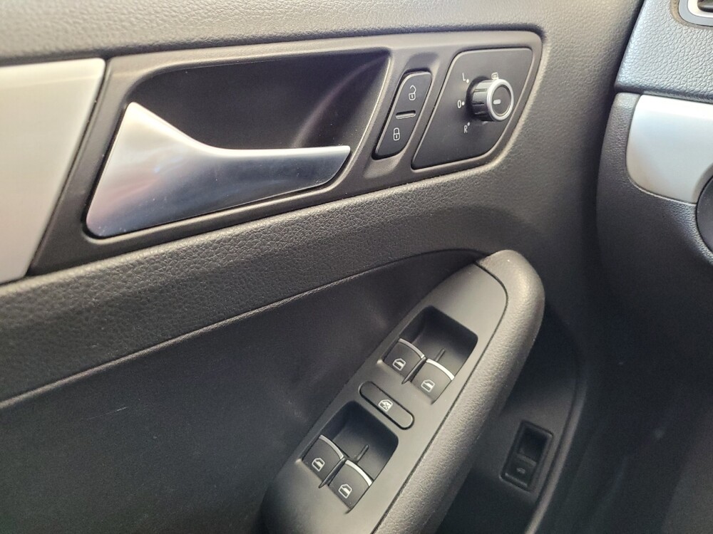 2014 Volkswagen Jetta in Columbus, OH 43231 - 18087001 27