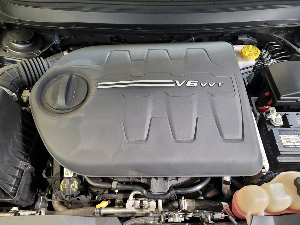 2019 Jeep Cherokee in Louisville, KY 40258 - 18087003 30