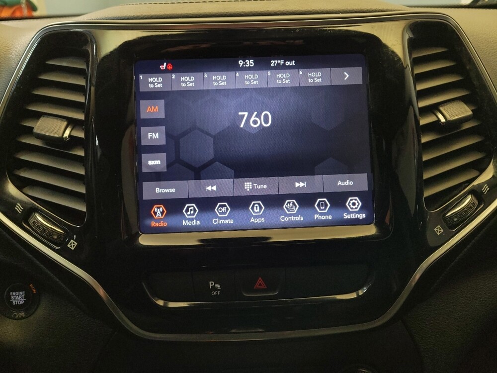 2019 Jeep Cherokee in Louisville, KY 40258 - 18087003 25