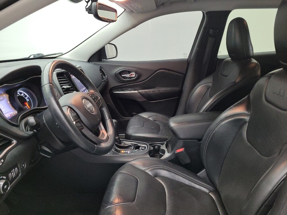2019 Jeep Cherokee in Louisville, KY 40258 - 18087003 17