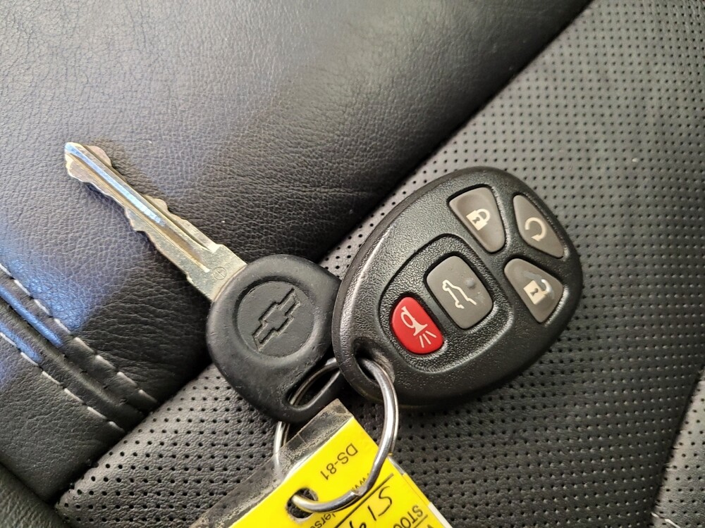 2017 Chevrolet Traverse in Louisville, KY 40258 - 18087005 32