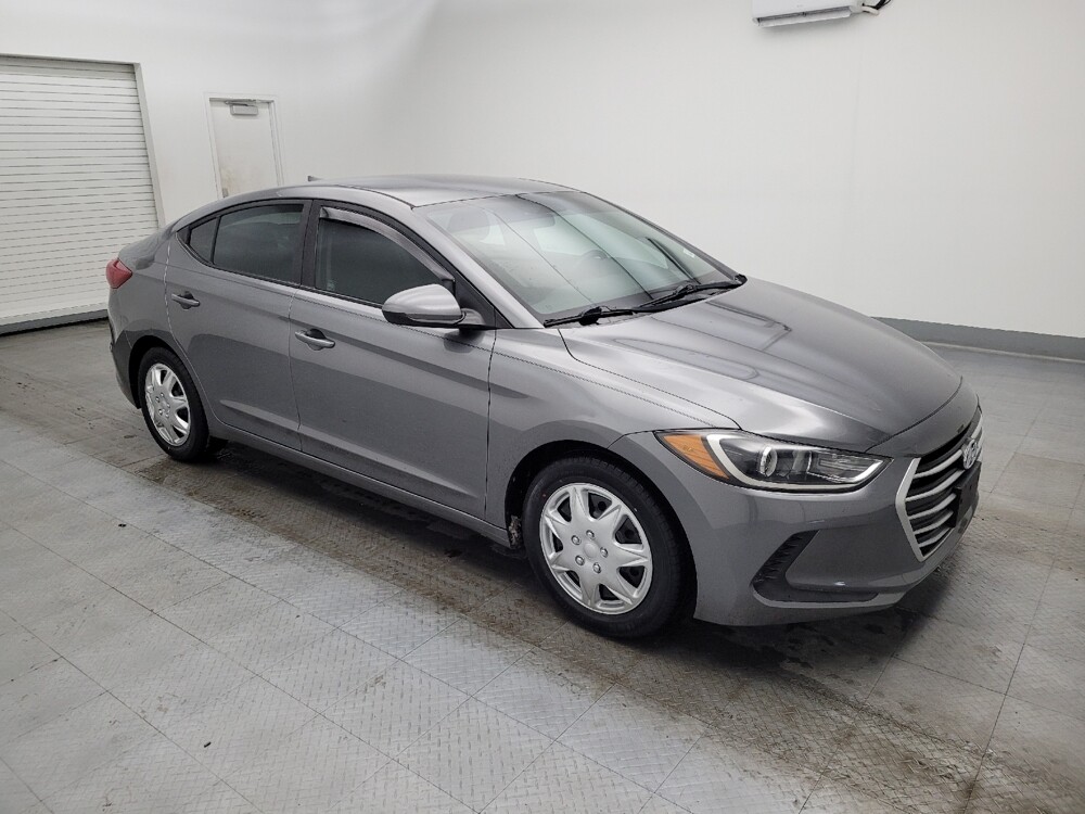 2018 Hyundai Elantra in Columbus, OH 43228 - 18087006 11