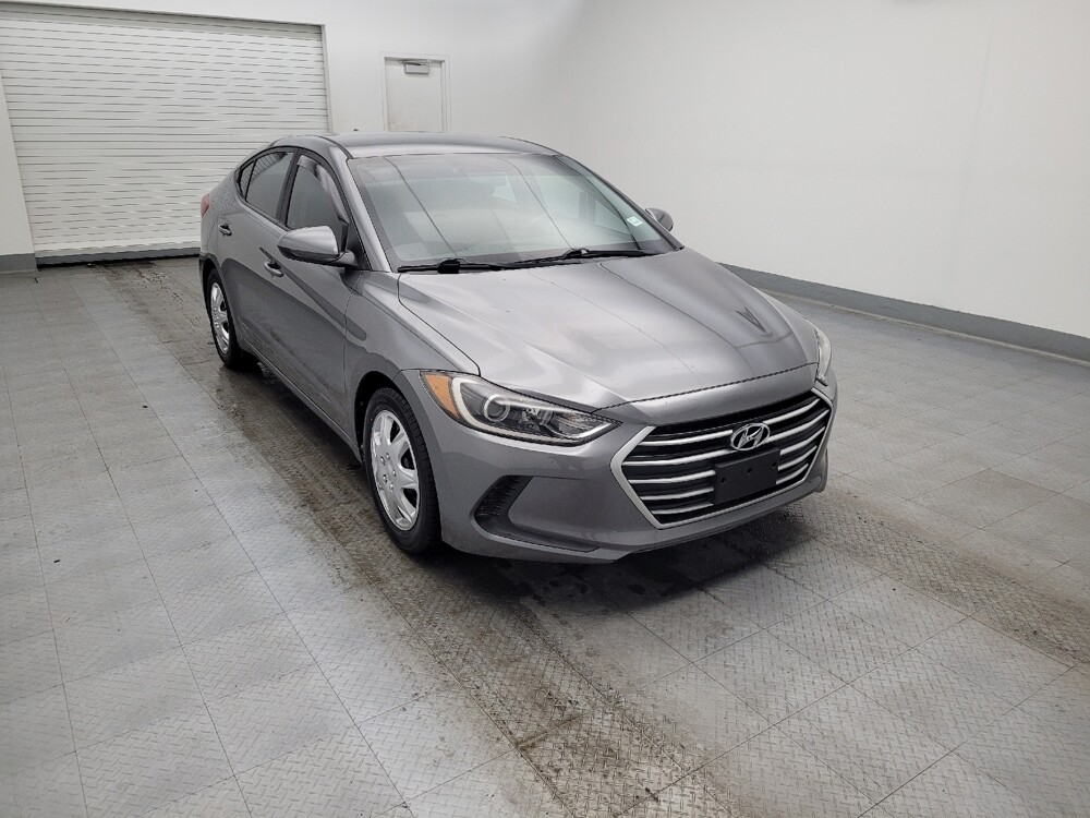 2018 Hyundai Elantra in Columbus, OH 43228 - 18087006 13