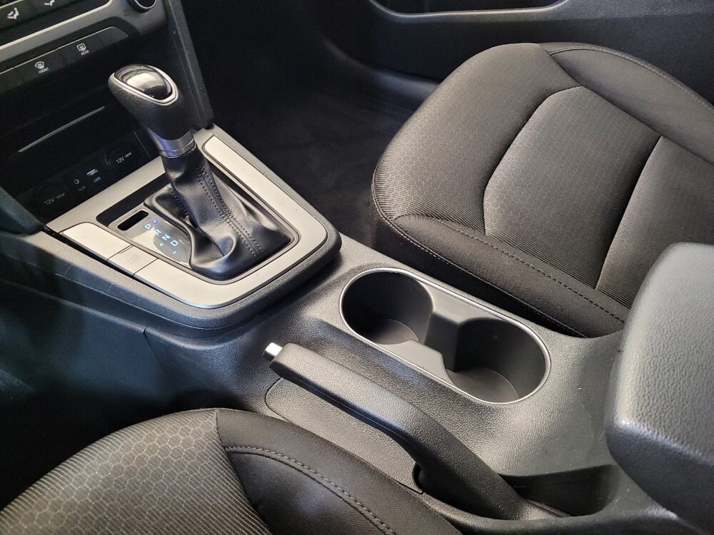 2018 Hyundai Elantra in Columbus, OH 43228 - 18087006 26