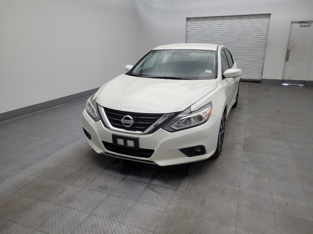 2017 Nissan Altima in Columbus, OH 43231 - 18087008 15