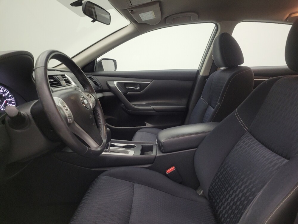 2017 Nissan Altima in Columbus, OH 43231 - 18087008 17