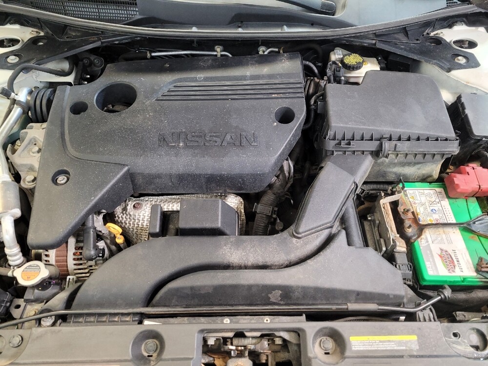 2017 Nissan Altima in Columbus, OH 43231 - 18087008 30