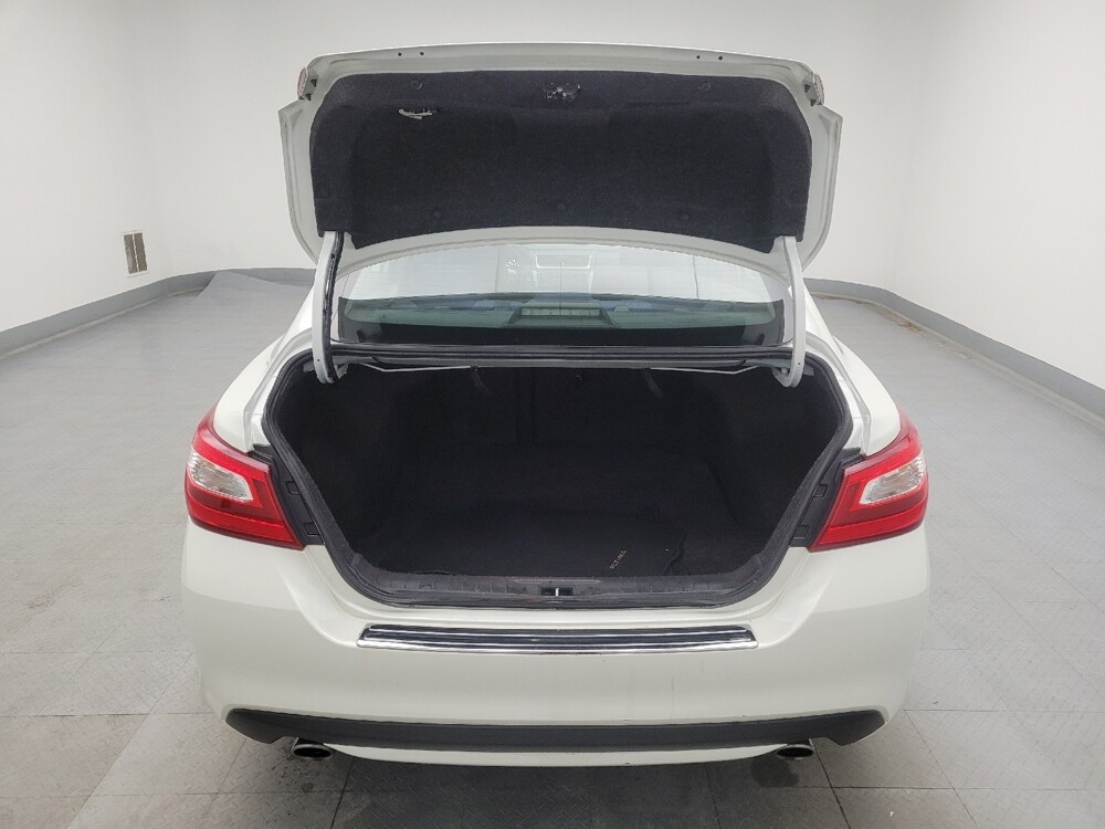 2017 Nissan Altima in Columbus, OH 43231 - 18087008 29
