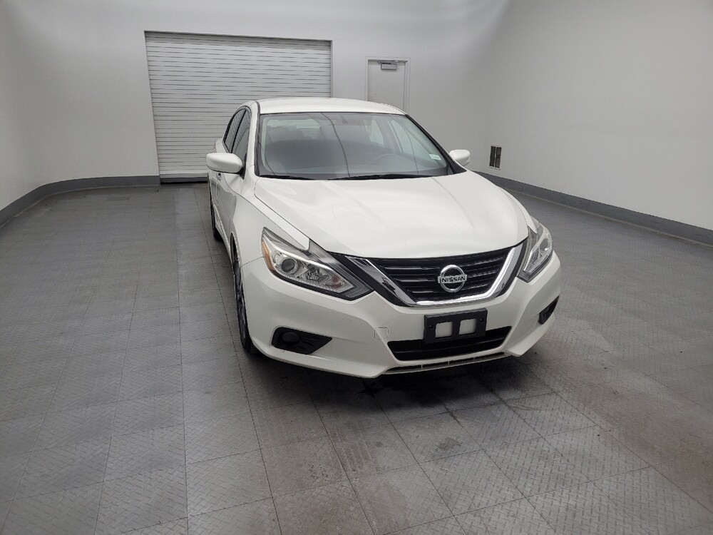 2017 Nissan Altima in Columbus, OH 43231 - 18087008 14