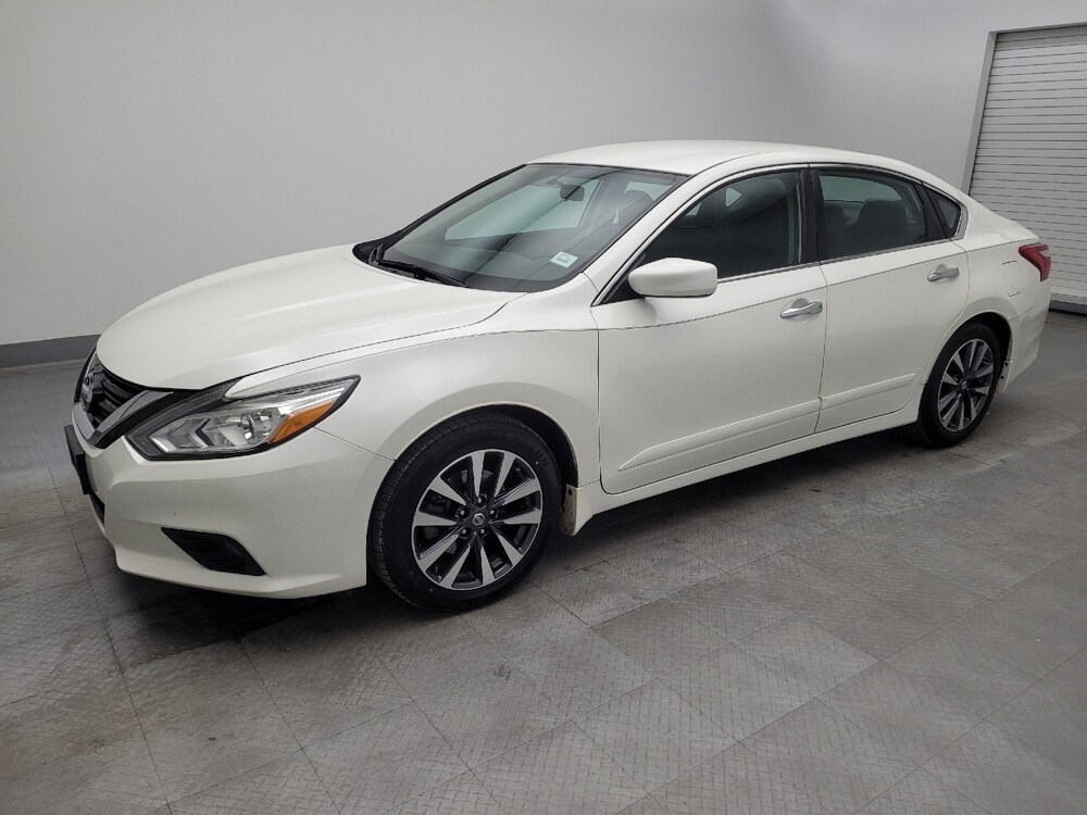 2017 Nissan Altima in Columbus, OH 43231 - 18087008 2
