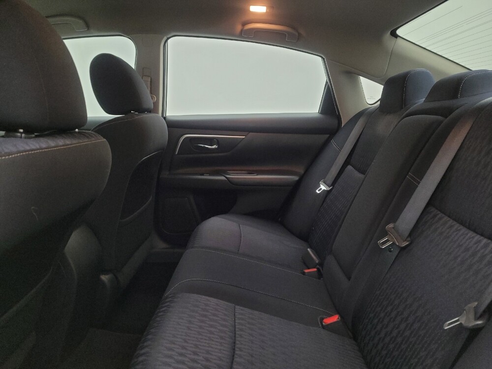 2017 Nissan Altima in Columbus, OH 43231 - 18087008 18