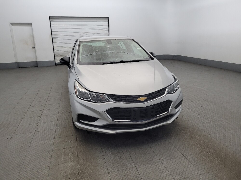 2018 Chevrolet Cruze in New Castle, DE 19720 - 18087018 14