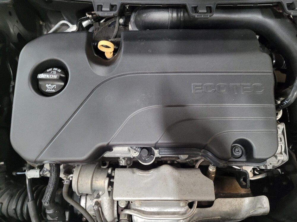 2018 Chevrolet Cruze in New Castle, DE 19720 - 18087018 30