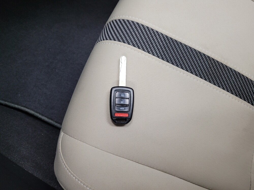 2017 Honda Civic in Pittsburgh, PA 15236 - 18087022 32