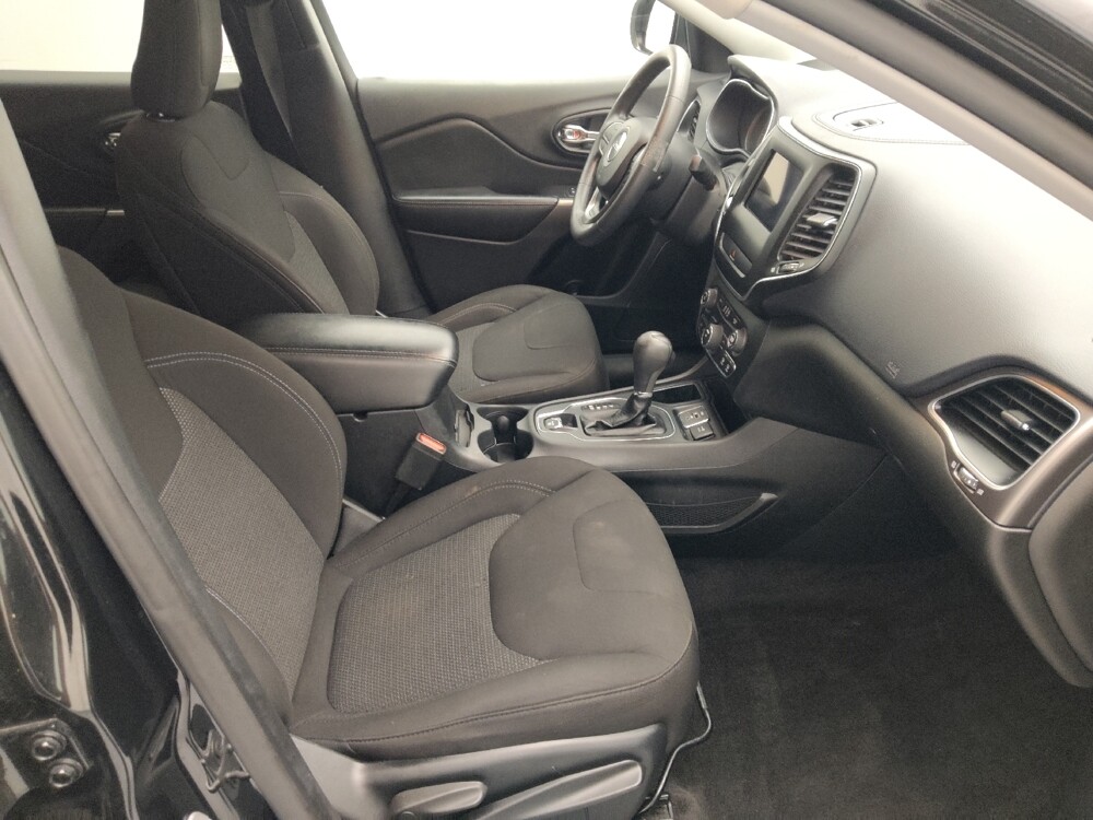 2019 Jeep Cherokee in Gladstone, MO 64118 - 18087029 21