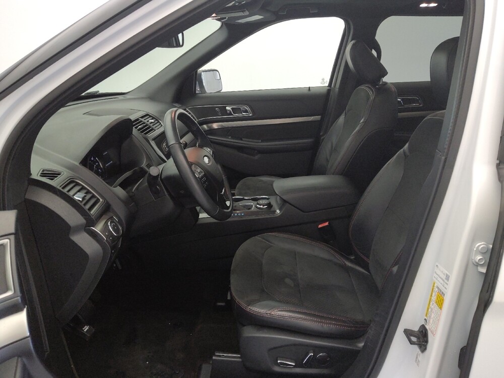 2018 Ford Explorer in Gladstone, MO 64118 - 18087031 17
